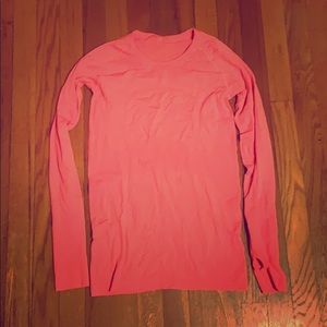 Lululemon shirt good for everyday or workouts.